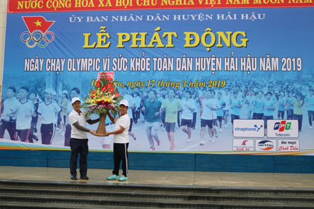 Huyện Hải Hậu tổ chức Lễ phát động “Ngày chạy Olympic vì sức khỏe toàn dân” năm 2019