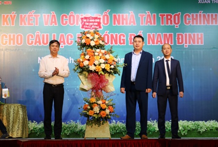 Lễ ký kết và công bố nhà tài trợ chính  cho CLB Bóng đá Nam Định